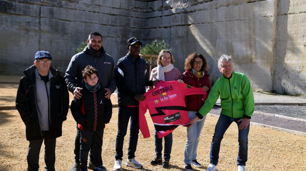 Le Roi Solaire œuvre pour les enfants du Benin